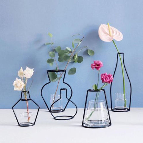 Retro Iron Line Vase